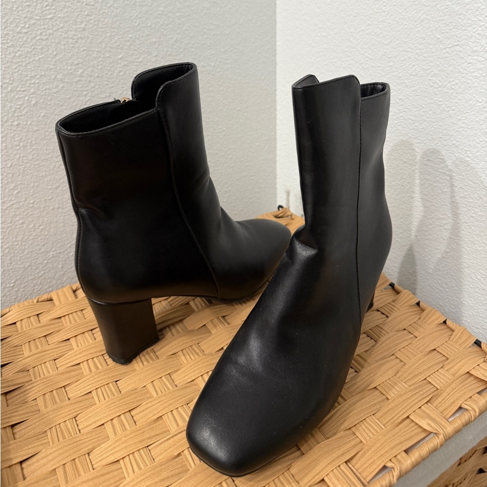 IDIFU Black Square-Toe Block Heel Ankle Boots